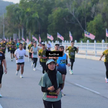 Runner Photo 7108418