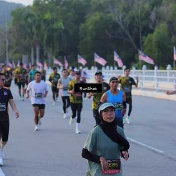 Runner Photo 7108419