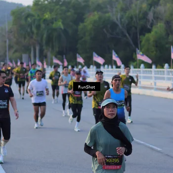 Runner Photo 7108421
