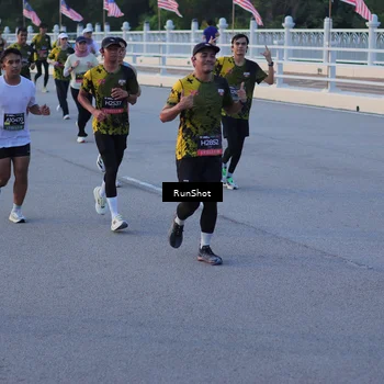 Runner Photo 7108440