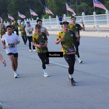 Runner Photo 7108441