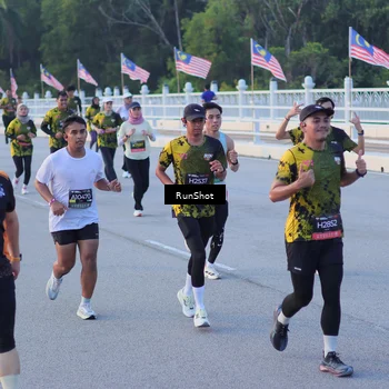 Runner Photo 7108447