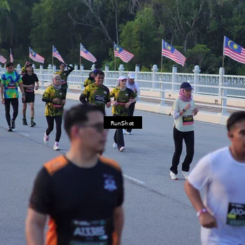 Runner Photo 7108459