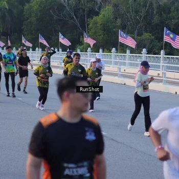 Runner Photo 7108462