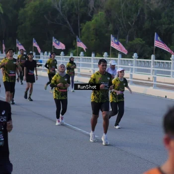Runner Photo 7108467