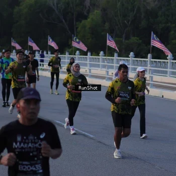 Runner Photo 7108473