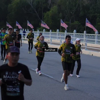 Runner Photo 7108476
