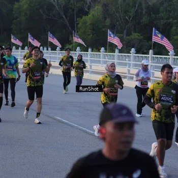 Runner Photo 7108483