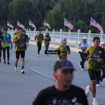 Runner Photo 7108484