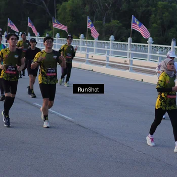 Runner Photo 7108500
