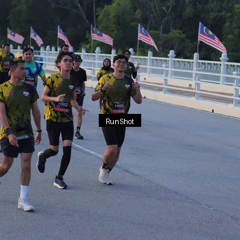 Runner Photo 7108502