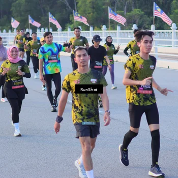 Runner Photo 7108536