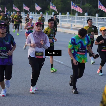 Runner Photo 7108554