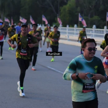 Runner Photo 7108575