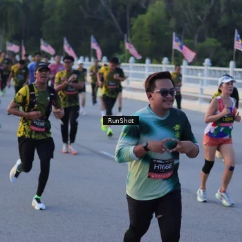 Runner Photo 7108581