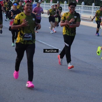 Runner Photo 7108591