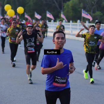 Runner Photo 7108615