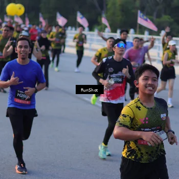Runner Photo 7108618