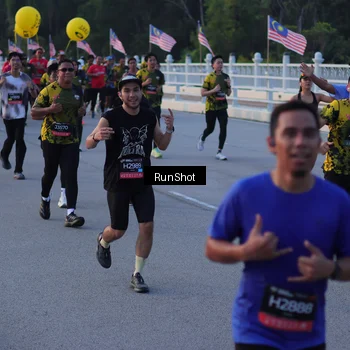 Runner Photo 7108625