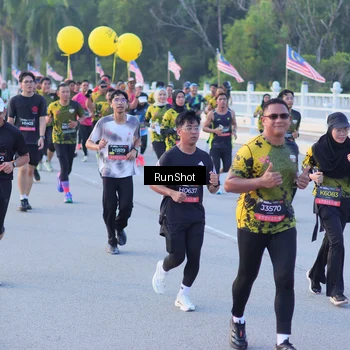 Runner Photo 7108645