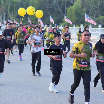 Runner Photo 7108647