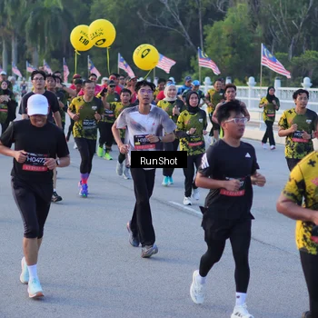 Runner Photo 7108657