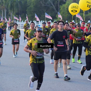 Runner Photo 7108687