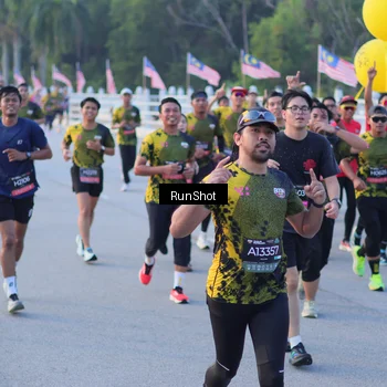 Runner Photo 7108689