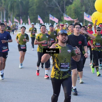 Runner Photo 7108690