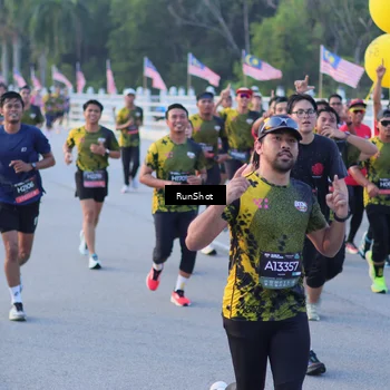 Runner Photo 7108696