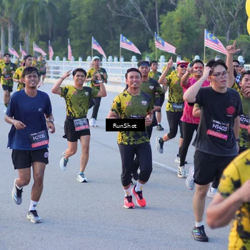 Runner Photo 7108697