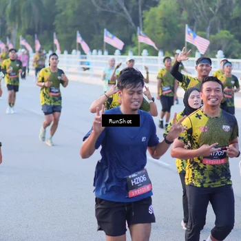 Runner Photo 7108708