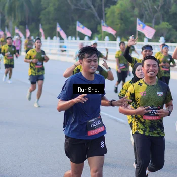 Runner Photo 7108709