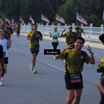 Runner Photo 7108717