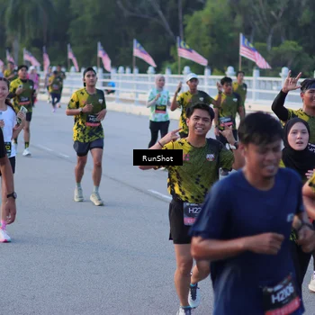 Runner Photo 7108718