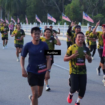 Runner Photo 7108720