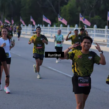 Runner Photo 7108724