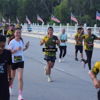 Runner Photo 7108734