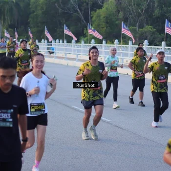 Runner Photo 7108735