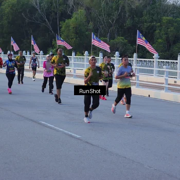 Runner Photo 7108811