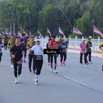 Runner Photo 7108840