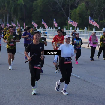 Runner Photo 7108845