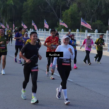 Runner Photo 7108847