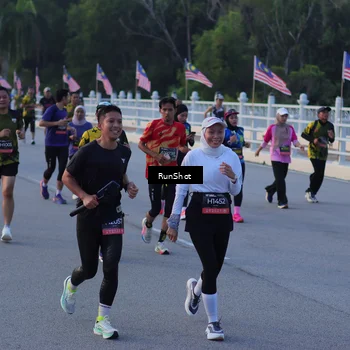 Runner Photo 7108849
