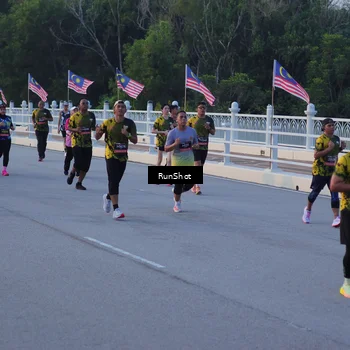 Runner Photo 7108851