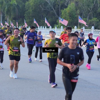 Runner Photo 7108857