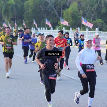 Runner Photo 7108858