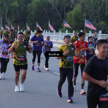 Runner Photo 7108861