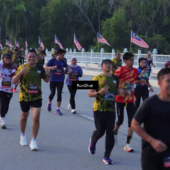 Runner Photo 7108865