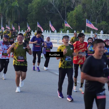 Runner Photo 7108876